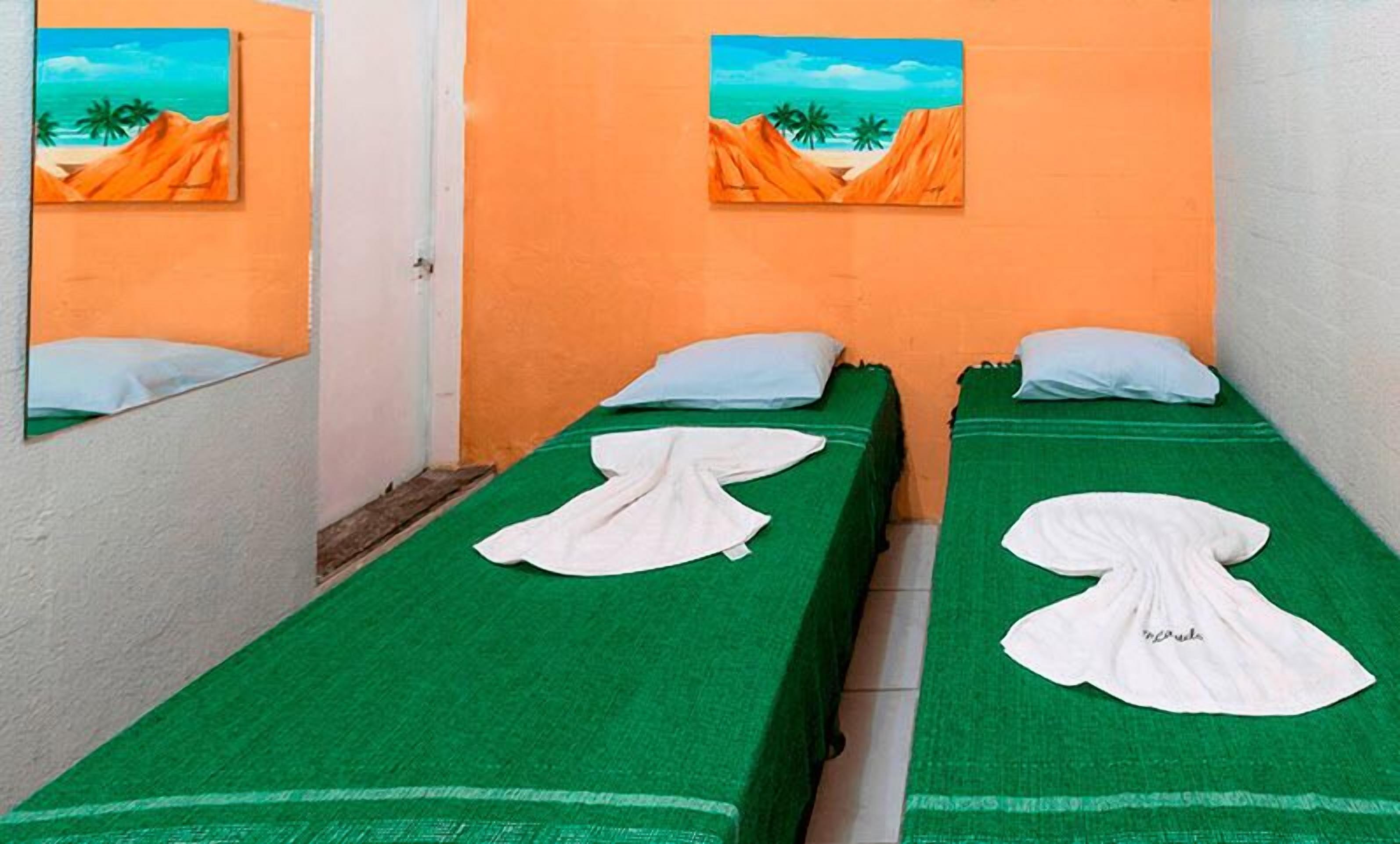 Acomodação com café da manhã  Do Castelo 3*